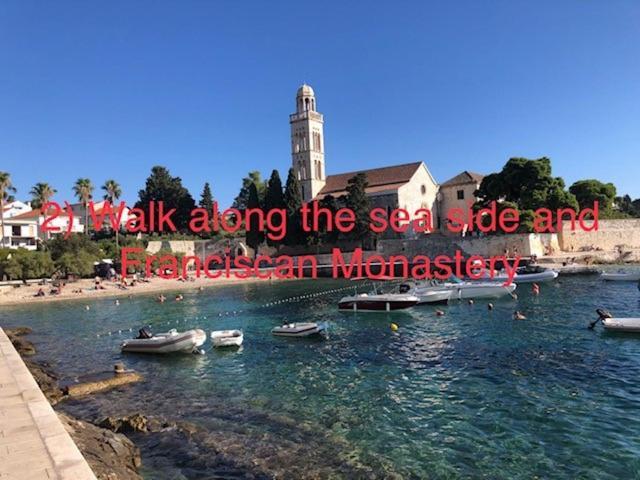 Cozy New Flat For 2 Or 3 Apartment Hvar Town Bagian luar foto