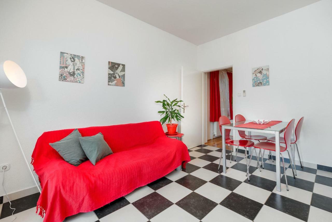 Cozy New Flat For 2 Or 3 Apartment Hvar Town Bagian luar foto
